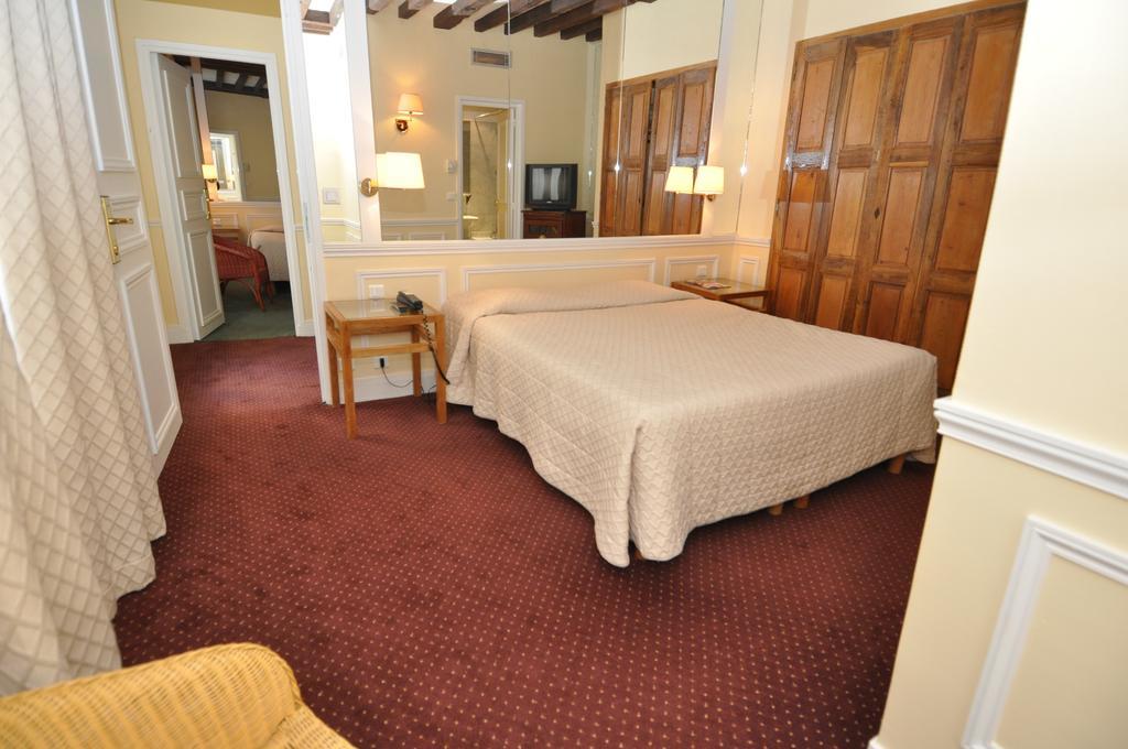 อมาสต็อง ปารีส Hotel ห้อง รูปภาพ