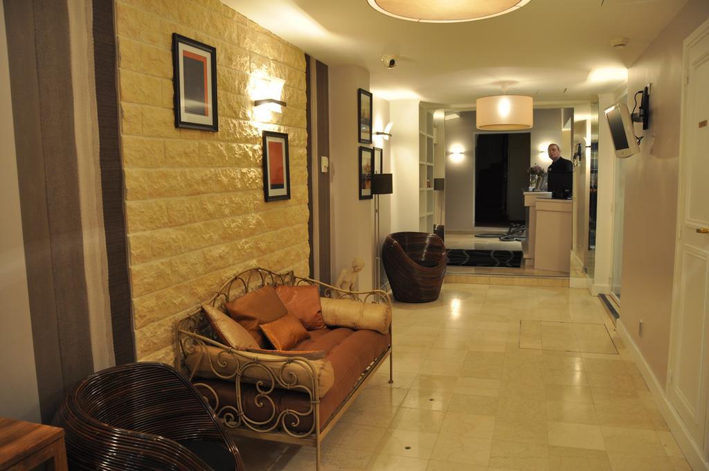 อมาสต็อง ปารีส Hotel ภายนอก รูปภาพ